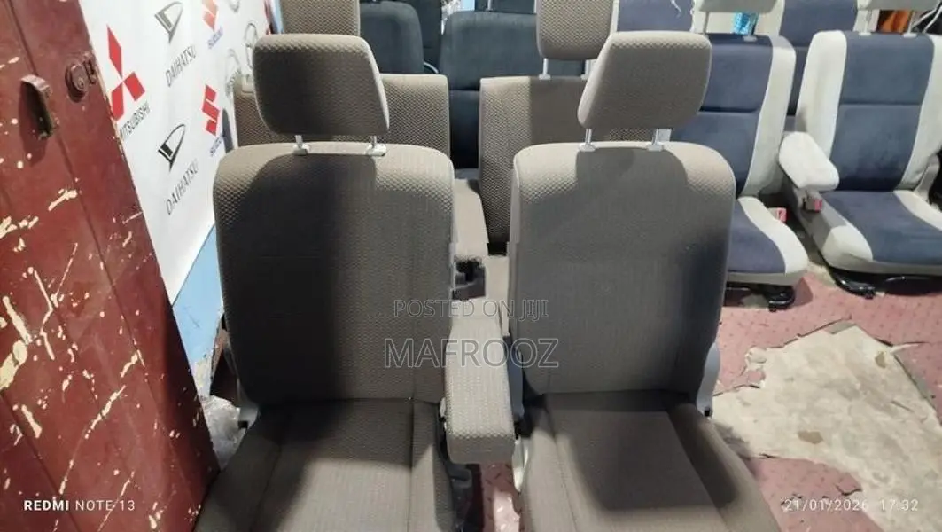 Suzuki Every DA17 Full Join Bucket Seat Set