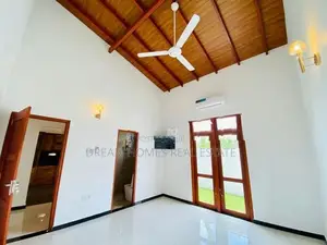 Spacious Modern Home for Sale on Galwarusa Road – Athurugiriya