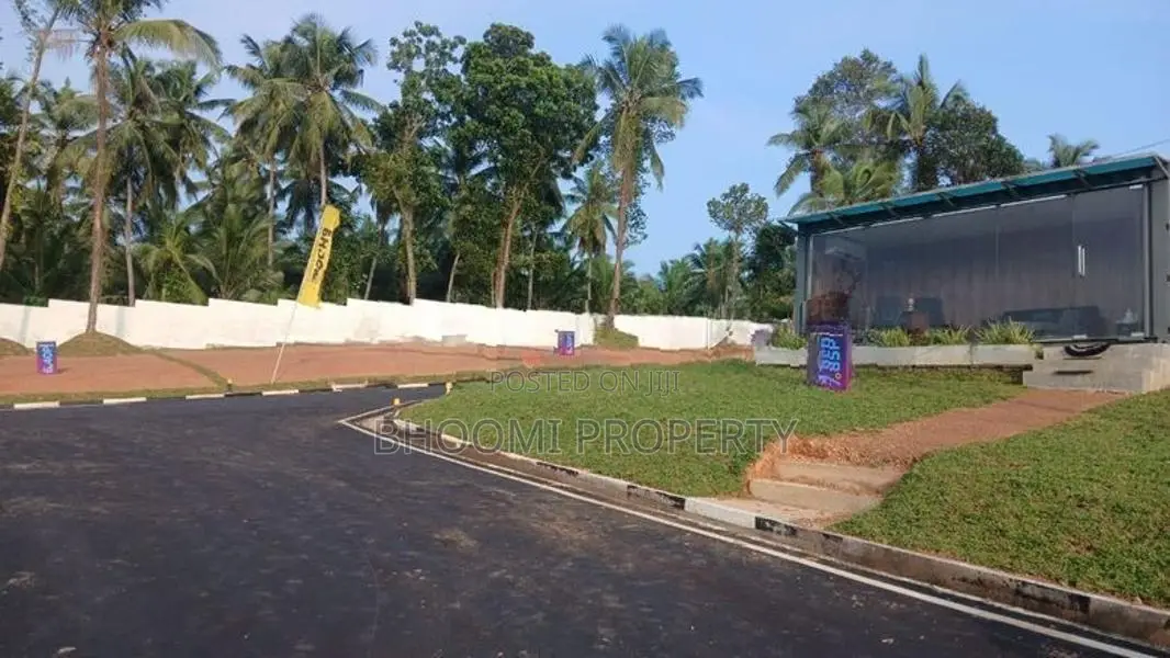 Residential land for Sale Kadawatha