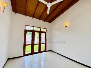 Spacious Modern Home for Sale on Galwarusa Road – Athurugiriya