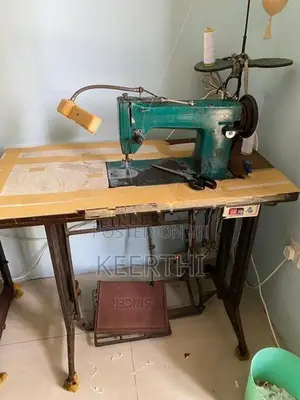 Singer Sewing Machine​