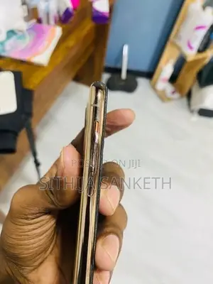 Apple iPhone 11 Pro (Used)