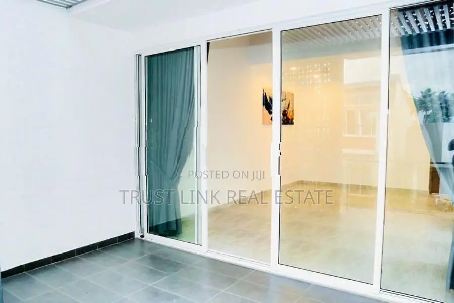 Luxury 3 Story House for Sale in Wattala