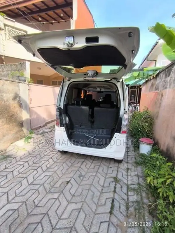 Honda N-Box 2016