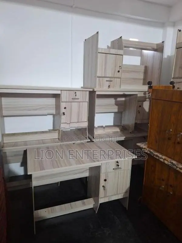4×2 Office Tables