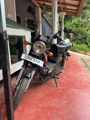 TVS XL 100 2025