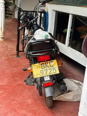 TVS XL 100 2025