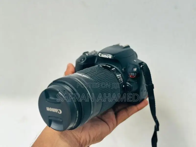 Canon Kiss X9