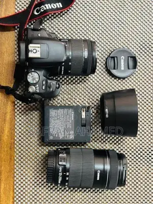 Canon Kiss X9