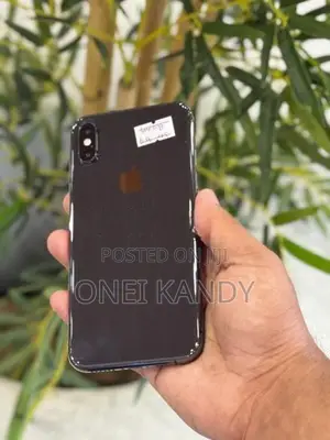 Apple iPhone XS 64GB (Used)