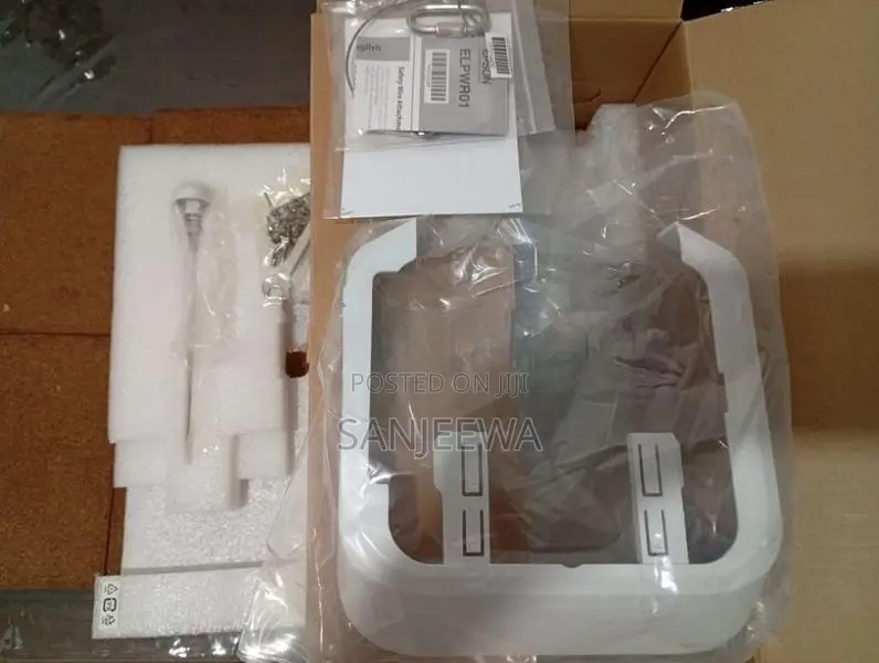 Epson 1470ui LCD Projector