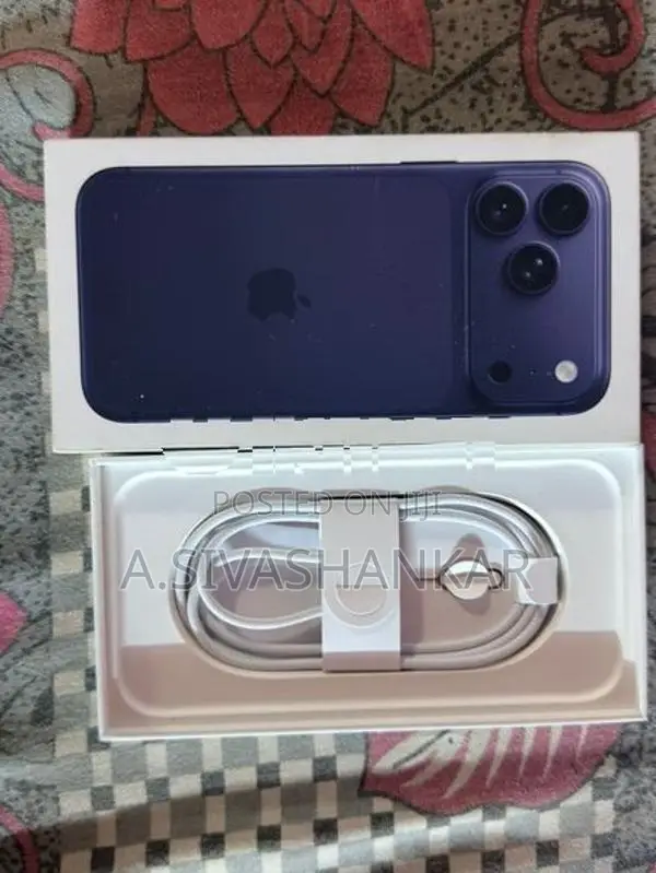 Apple iPhone 17 Pro Max 256GB Deep Blue (Used)