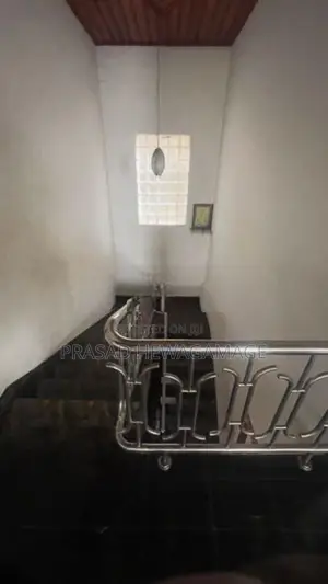 House is for Rent in Kadawatha