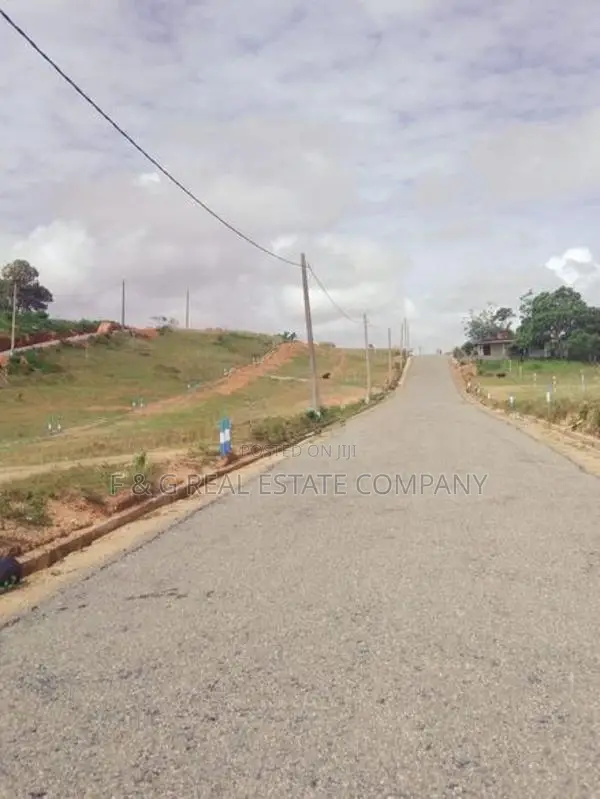 389 ගාල්ල දොඩංගොඩ බස් පාරට මුහුනලා අගනා බිම් කොටස්