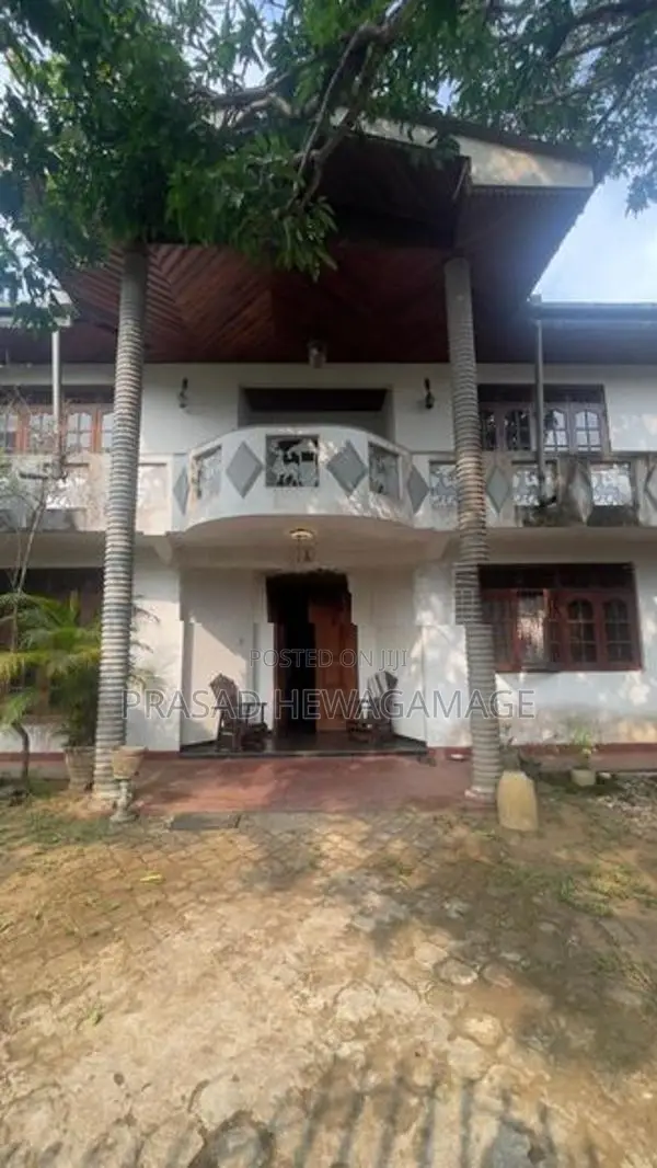 House is for Rent in Kadawatha