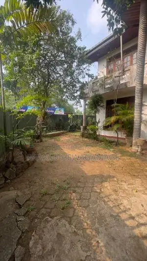 House is for Rent in Kadawatha