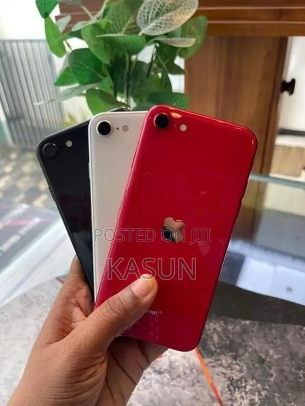Apple iPhone SE 2 (Used)