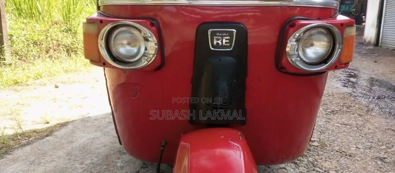 Bajaj RE 2011