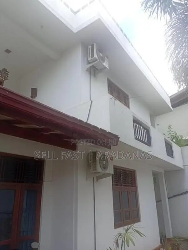 House For Sale in Thalawathugoda