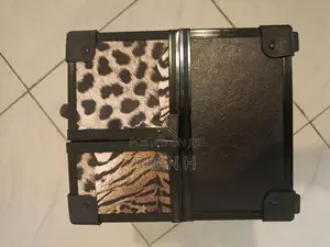 Makeup with Box
