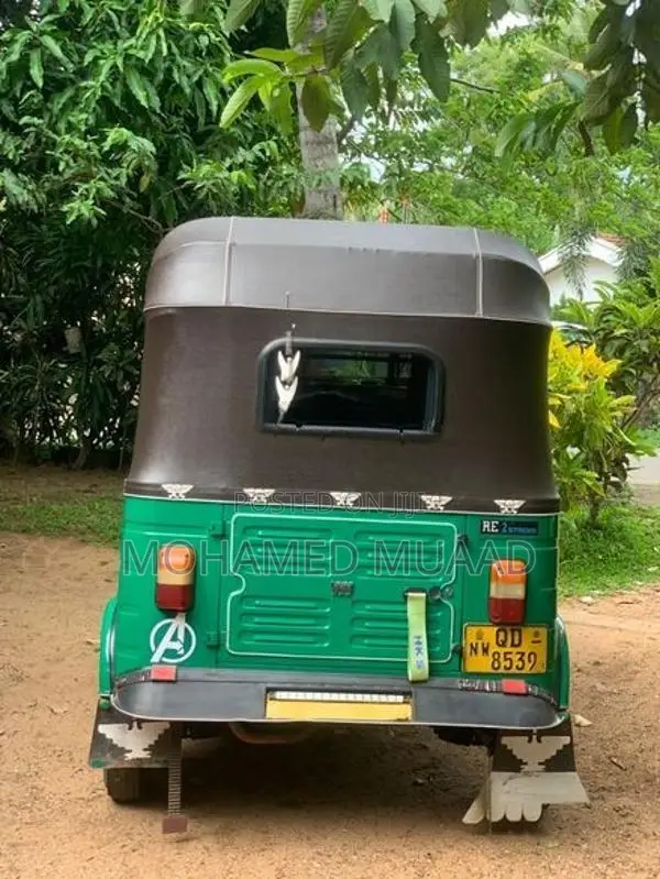 Bajaj RE 2000