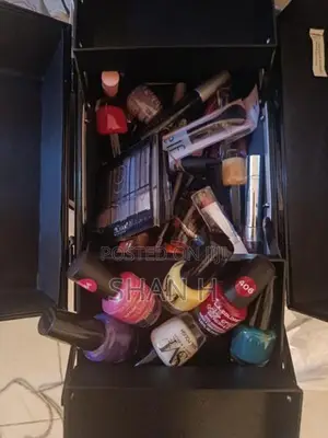 Makeup with Box