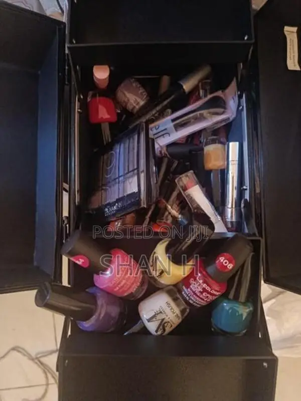 Makeup with Box