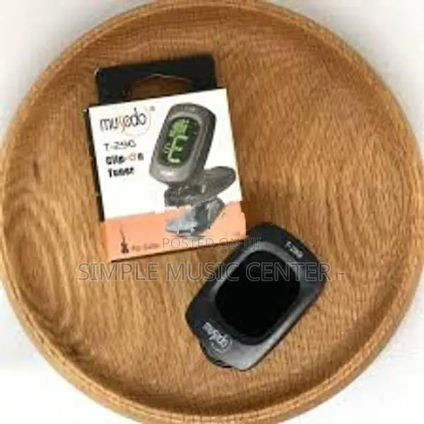 Musedo T-29C Clip-on Chromatic Universal Digital Guitar Tuner