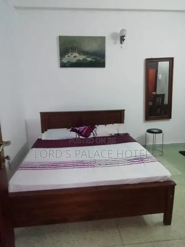 Lovely Room with separate Entrance Colombo 6