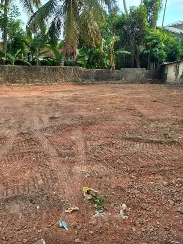 Land for sale in kandana