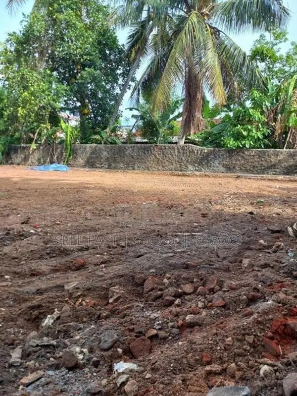 Land for sale in kandana
