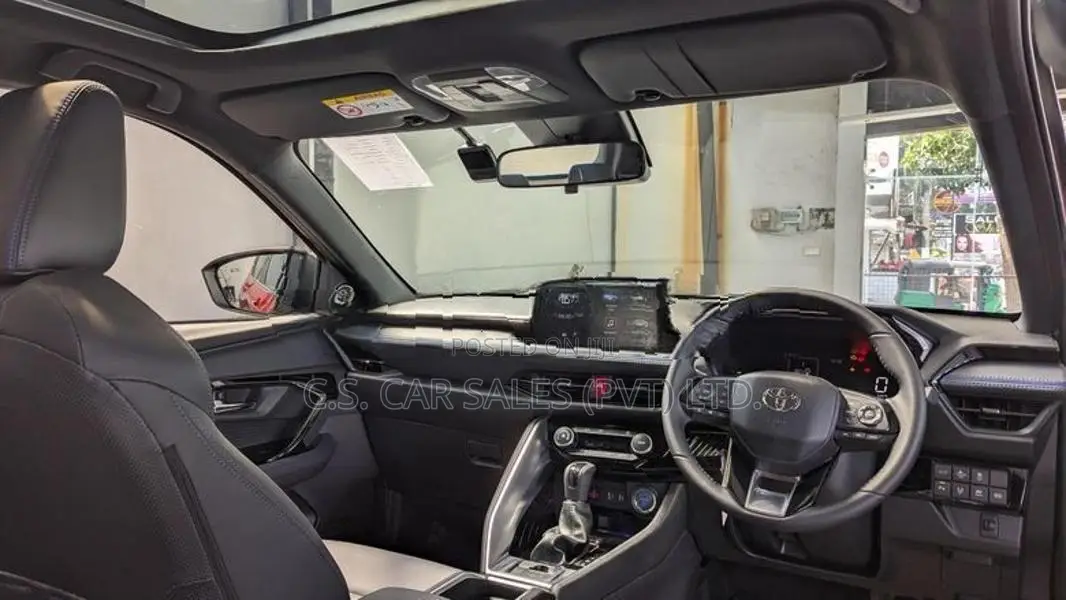 Toyota Yaris Cross Premium Luxury HEV 2025
