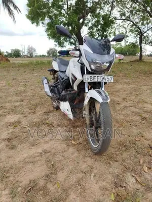 TVS Apache 2017