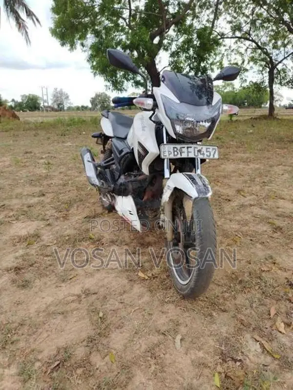 TVS Apache 2017