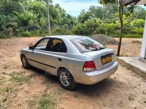 Hyundai Accent 2001