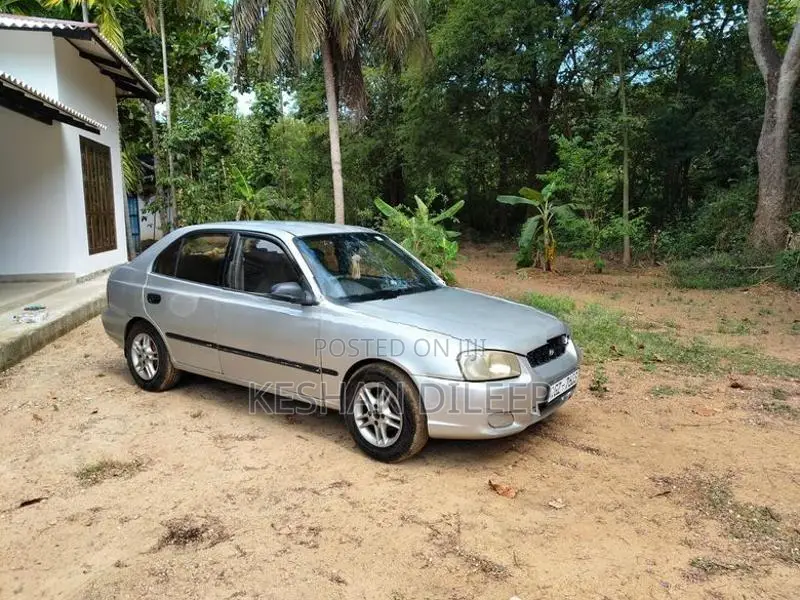 Hyundai Accent 2001