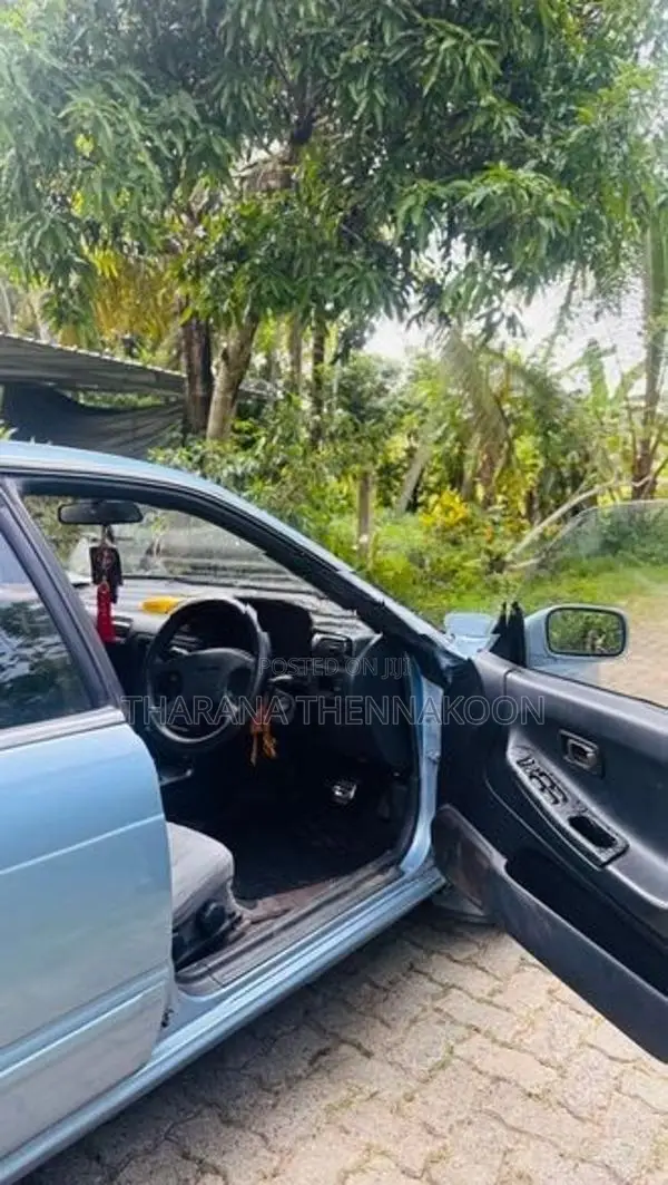 Nissan Presea 1992