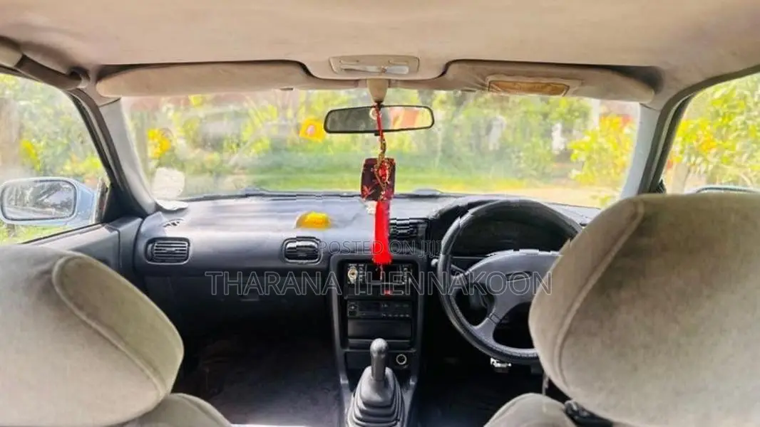 Nissan Presea 1992