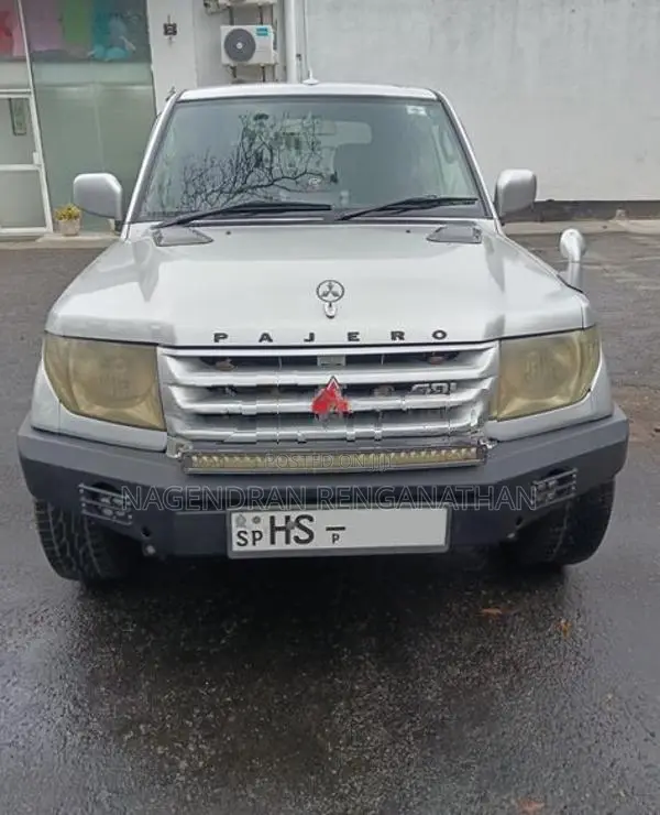 Mitsubishi Pajero 2000