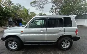 Mitsubishi Pajero 2000