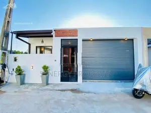 Prime Gated comunity Brand New House for sale Athurugiriya