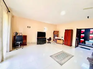 Modern Luxury Home for Sale in Battaramulla