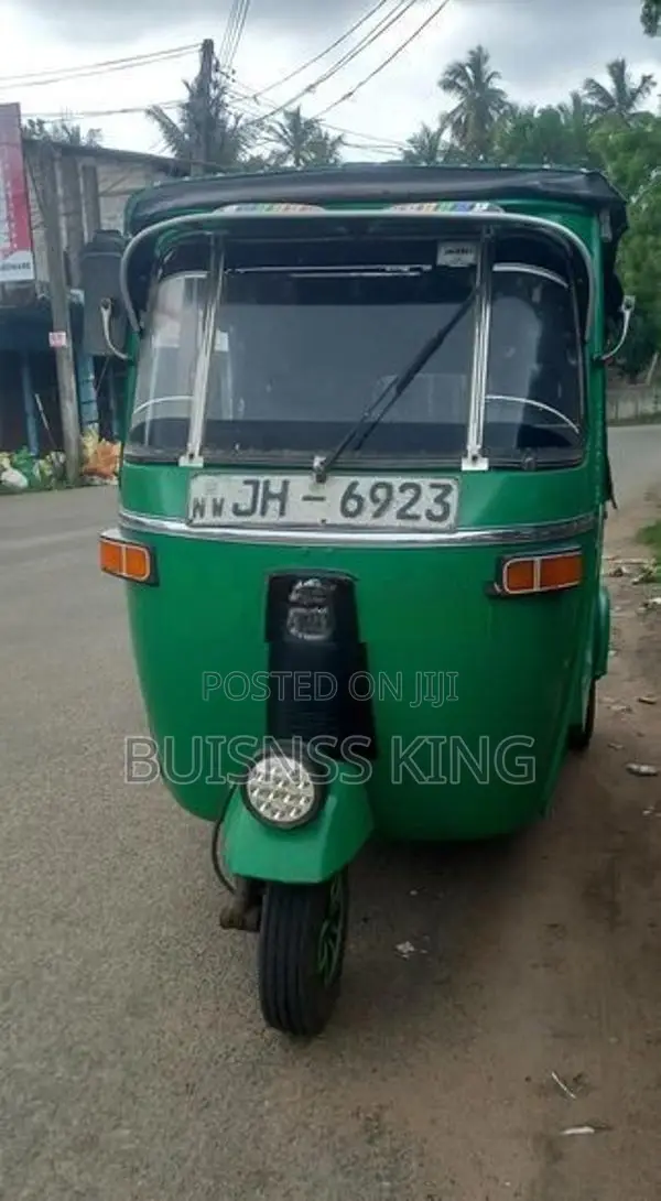 Bajaj RE 2 Stroke 2014