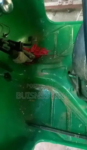 Bajaj RE 2 Stroke 2014