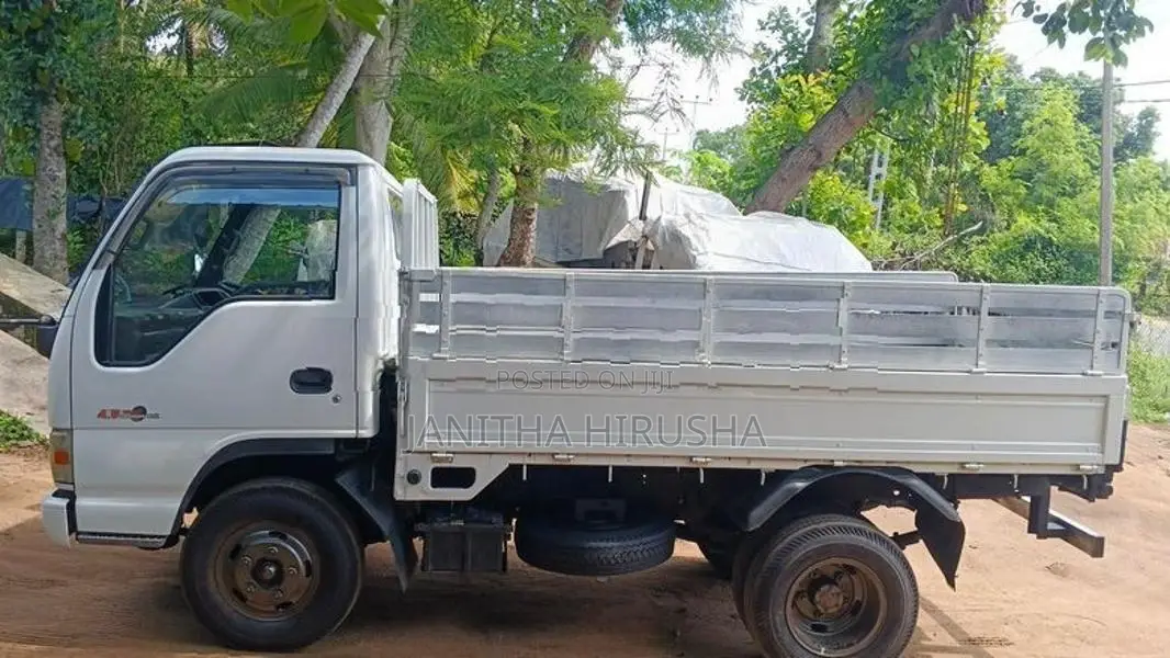 Isuzu Elf Japan 2000