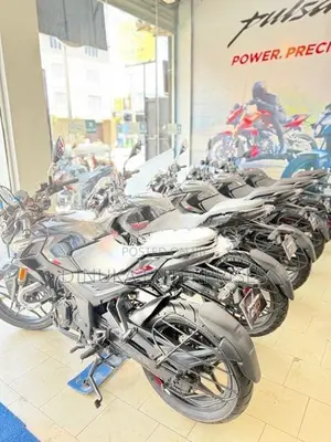 Bajaj Pulsar N160 Premium 2026