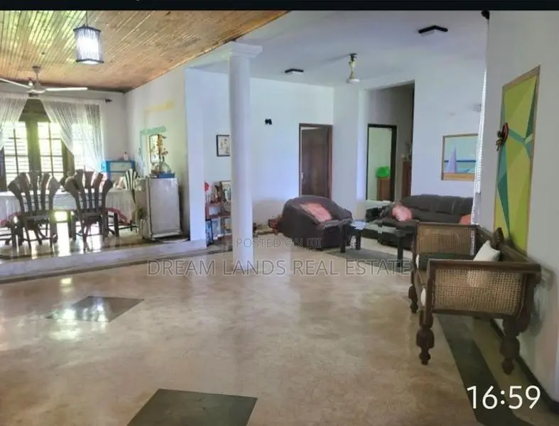 ☆ Ambalangoda Hotel for Rent ( R - 702 )