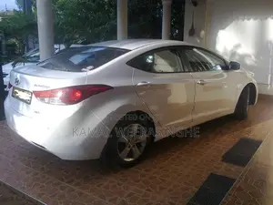 Hyundai Elantra Full Option 2013