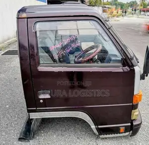 Isuzu ElF 350 Cabin 1996