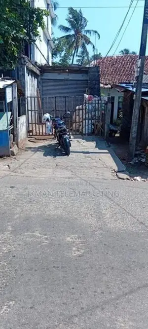 Commercial Building with Land for Sale in Moratuwa